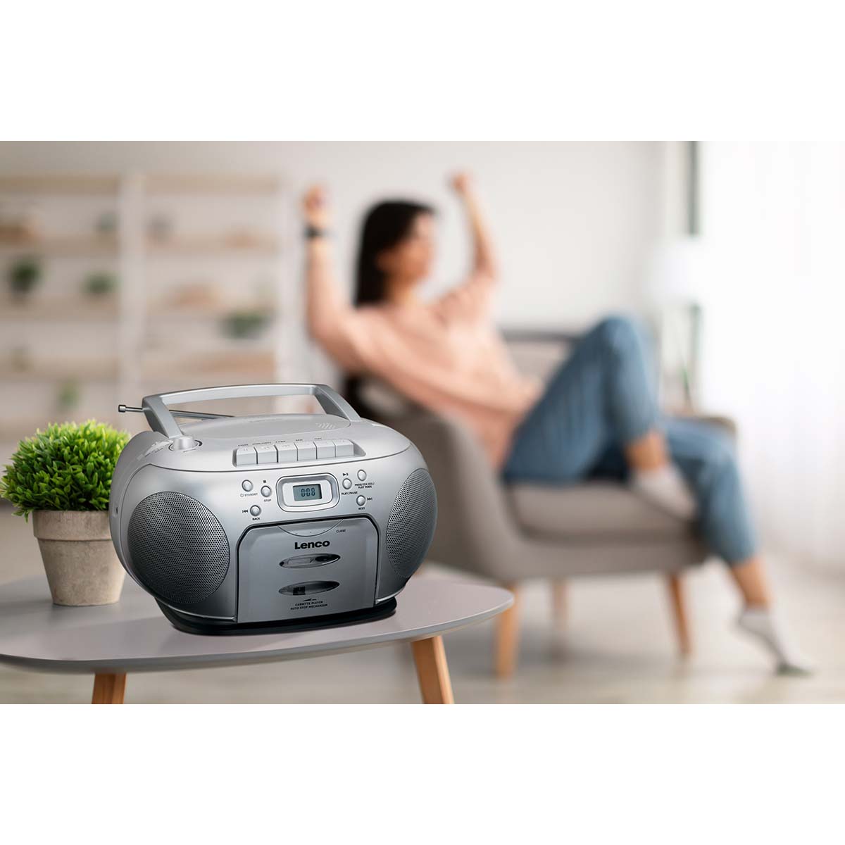 Portabel FM-radio med CD- och kassettspelare, Silver