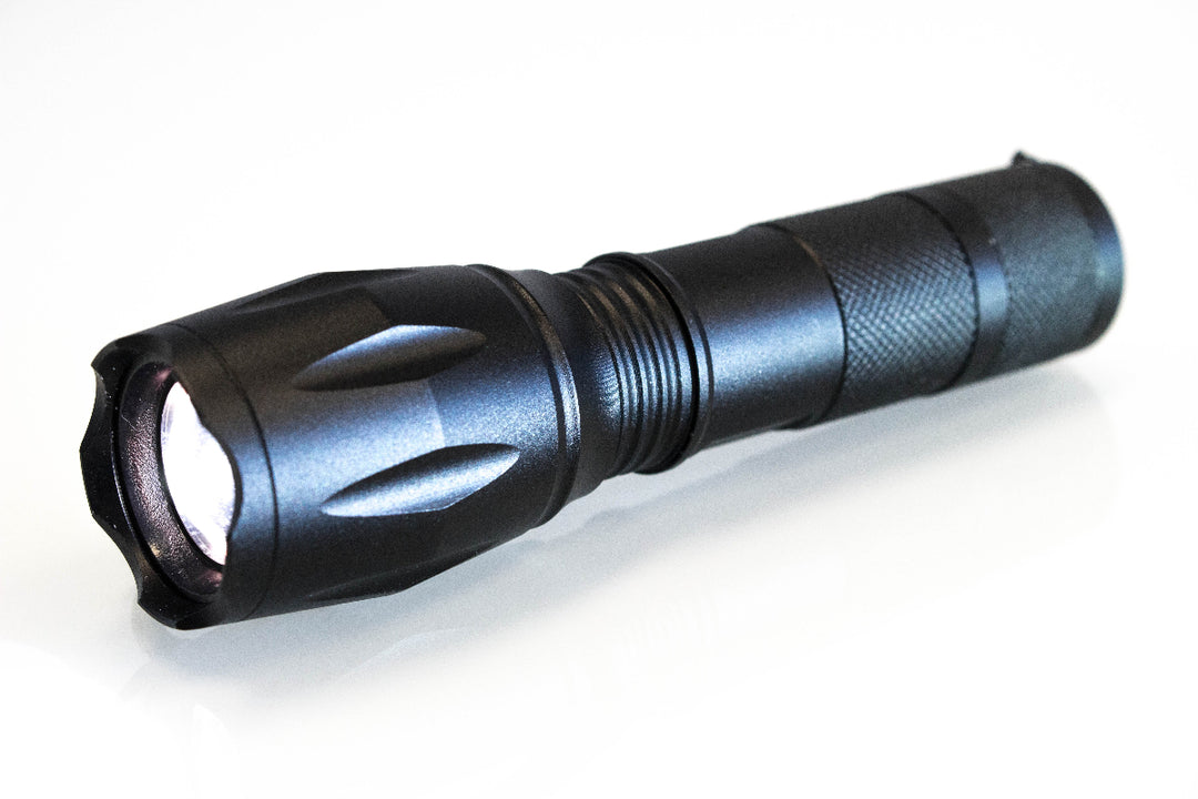 LED ficklampa med Zoom