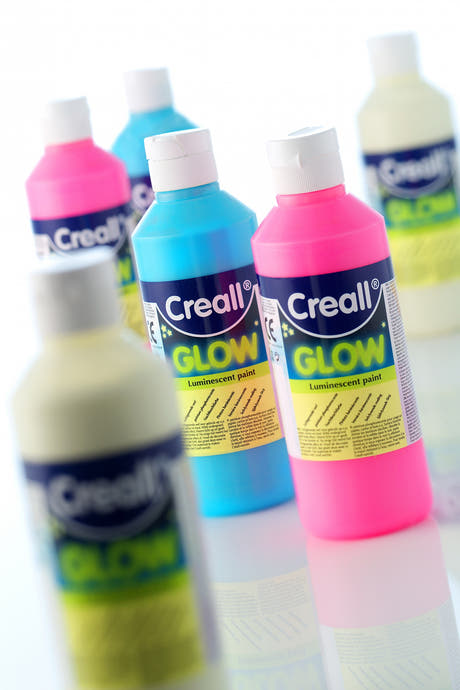 Glow in the dark färg