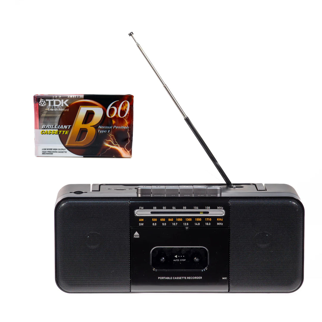 Studio 57 - Kassettspelare med FM & Bluetooth, Svart + Kassettband
