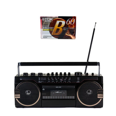 Studio 57 - Kassettspelare med FM & Bluetooth, Svart + Kassettband