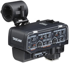 Tascam CA-XLR2D mikrofonadapter för kamera, analog ingång