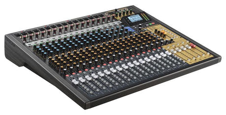 Tascam Model 2400 digital mixer och 24 track digital recorder