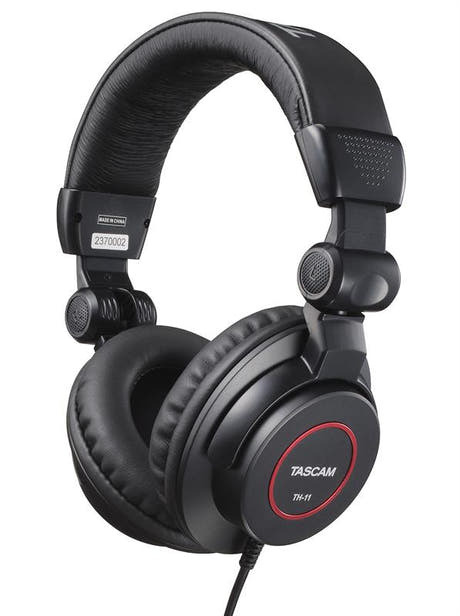 Tascam stereohörlurar TH-11