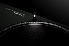 Technics SL-1210 MK7 skivspelare (svart)