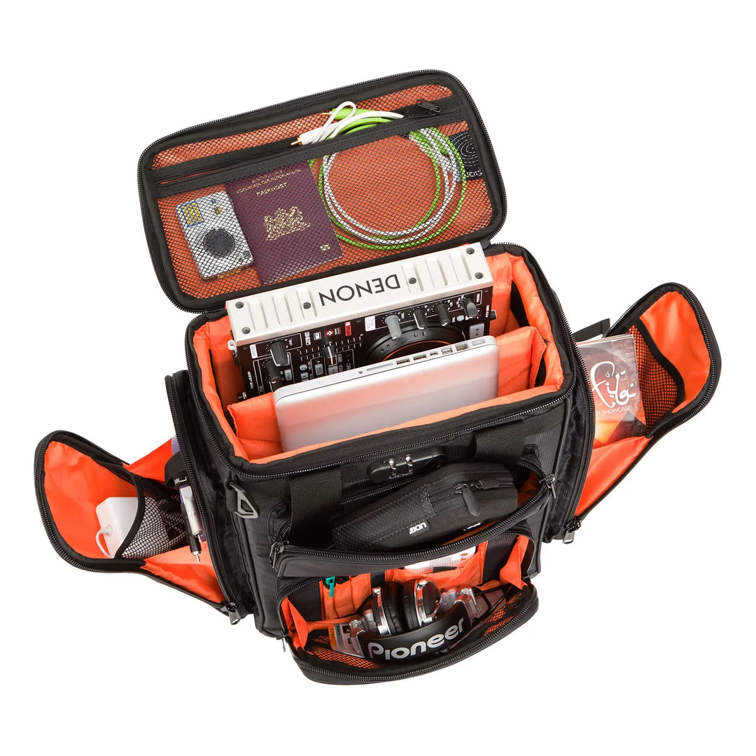 UDG Ultimate ProducerBag Large - Svart / Orange insida