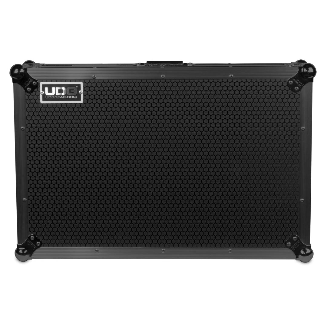 UDG Ultimate Flight case NI Kontrol S4 MK3 Svart Plus (L)