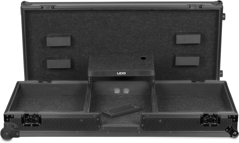 UDG Ultimate flightcase-set Multi Format skivspelare/mixer Blk Plus