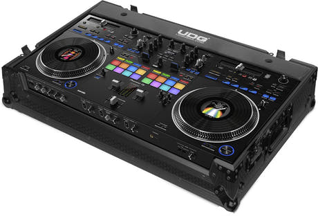 UDG Ultimate Flight Case Pioneer DDJ-REV7 Svart Plus (W)
