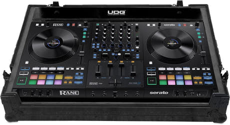 UDG Ultimate Flight Case Rane Performer / Four Svart Plus (W)