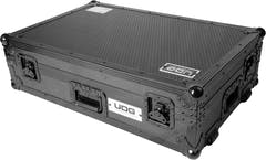 UDG Ultimate Flight Case Pioneer Opus-Quad Svart Plus (W)