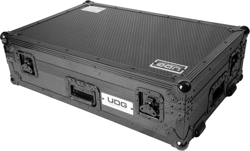 UDG Ultimate Flight Case Pioneer Opus-Quad Svart Plus (W)