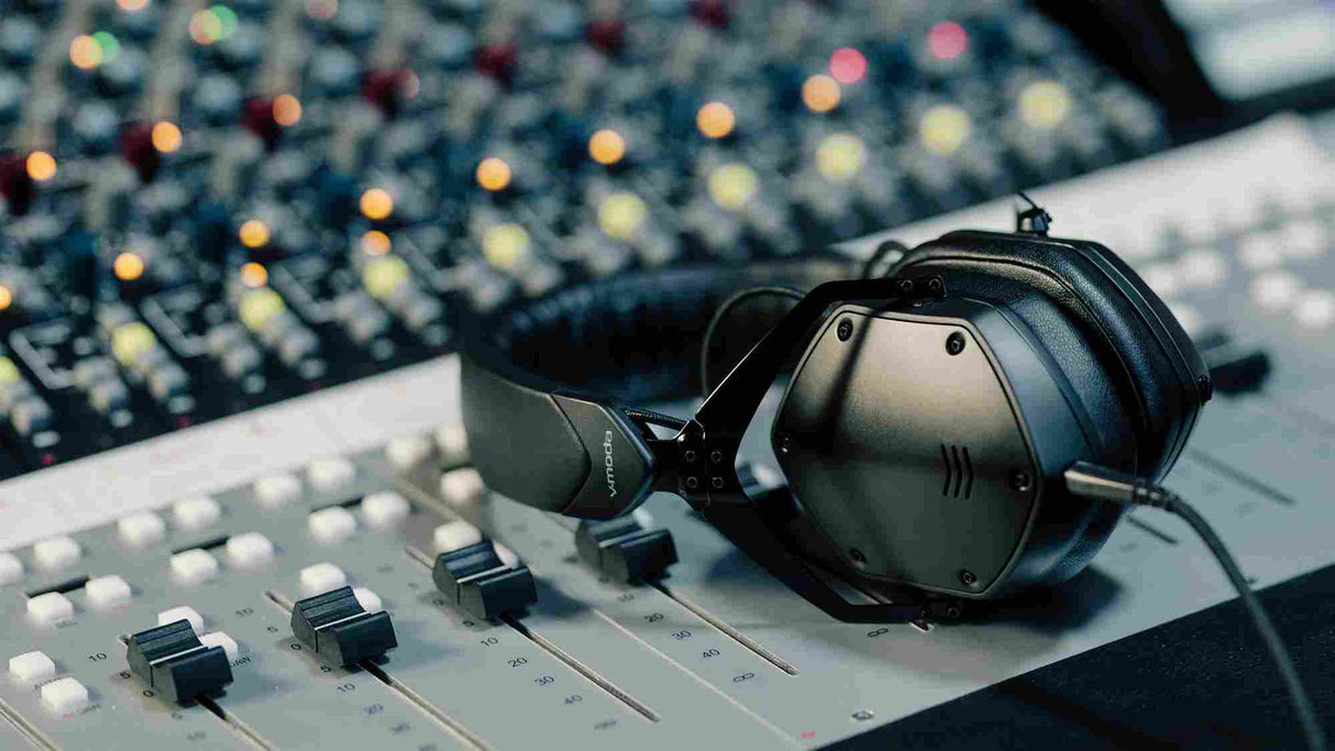 V-MODA M-200 DJ hörlurar (svarta)