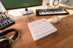 Yamaha FGDP-30 Fingertrumpad